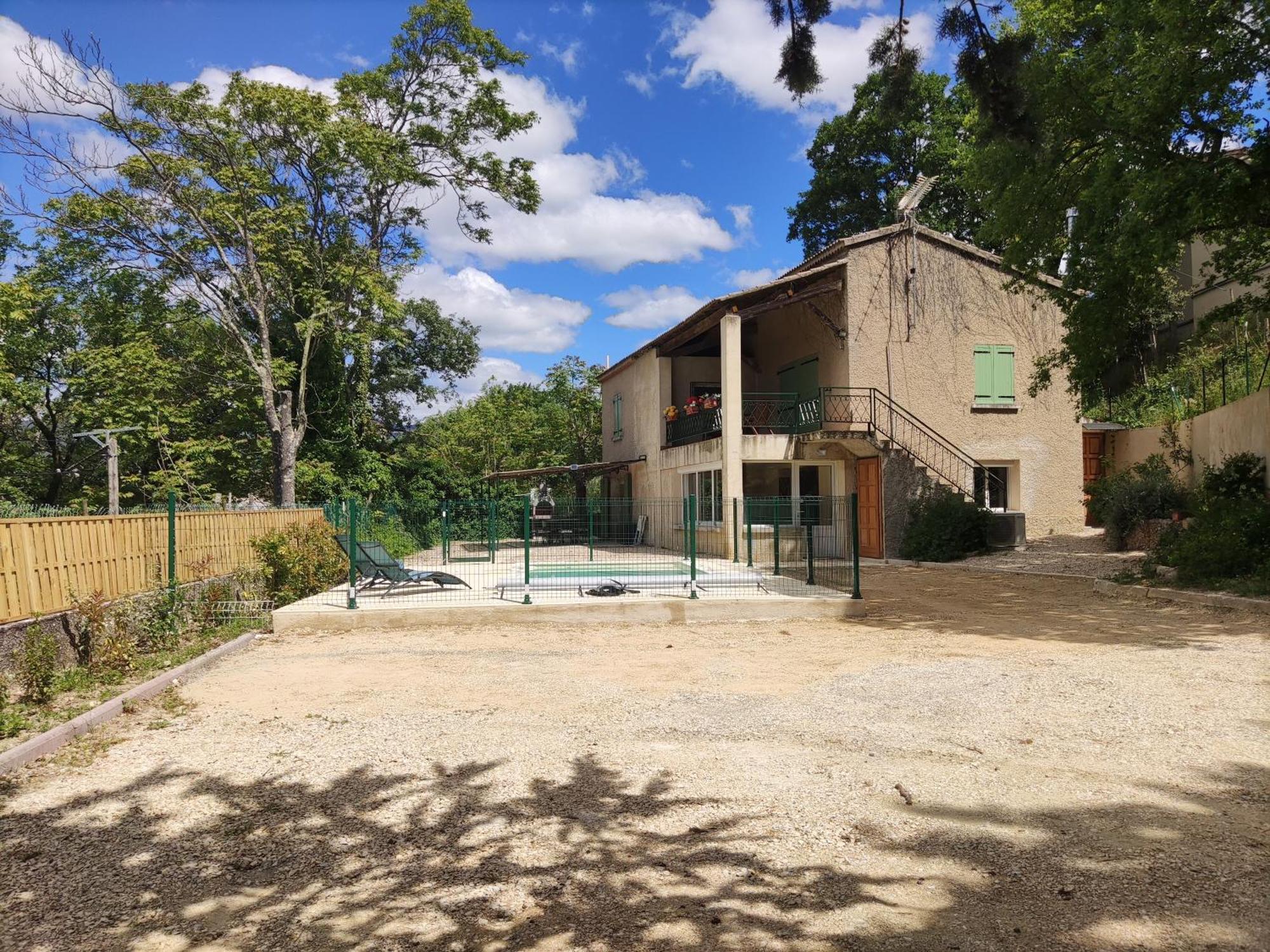 Maison Confortable A Ansouis Dans Le Luberon ภายนอก รูปภาพ